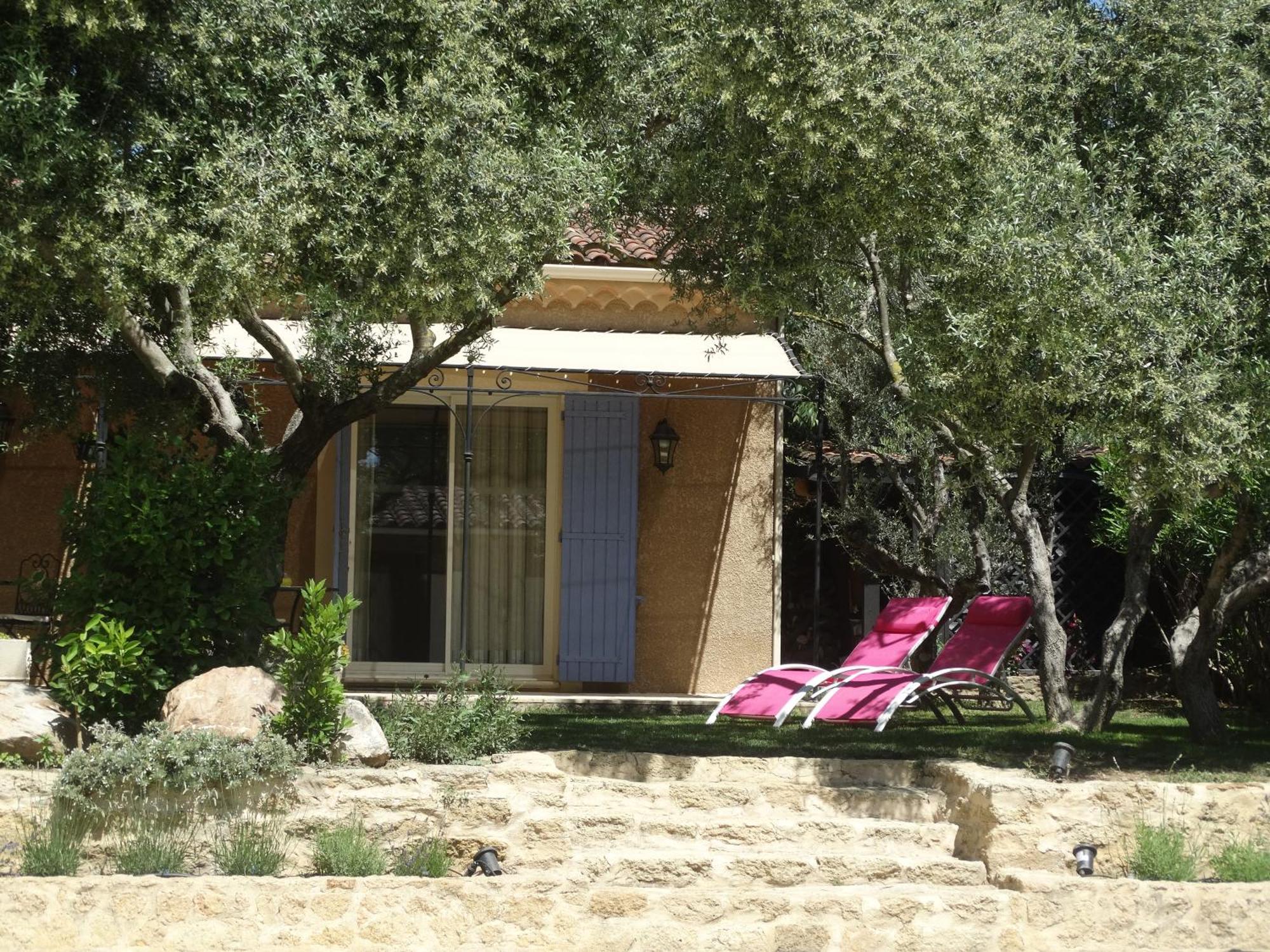 Gites En B&B Le Clos De La Cerise Châteauneuf-du-Pape Eksteriør bilde